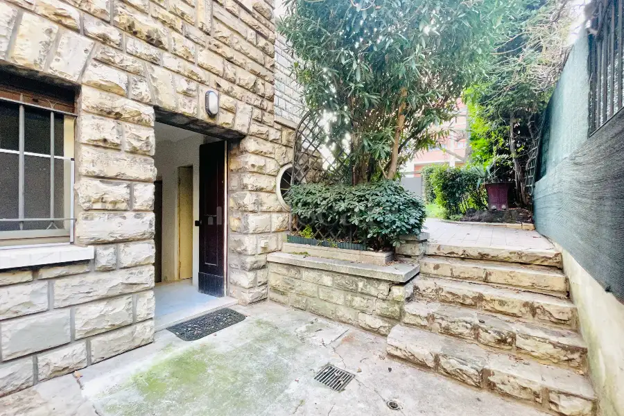 Villa Plurifamiliare in vendita di 255 mq a €650.000 (rif. 3/2026)