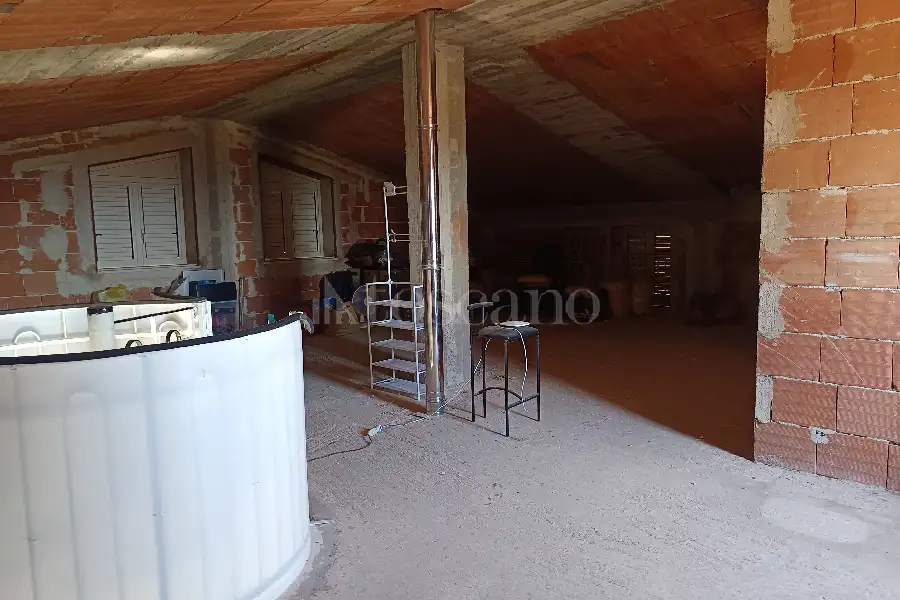 Villa in vendita di 470 mq a €698.000 (rif. 76/2026)