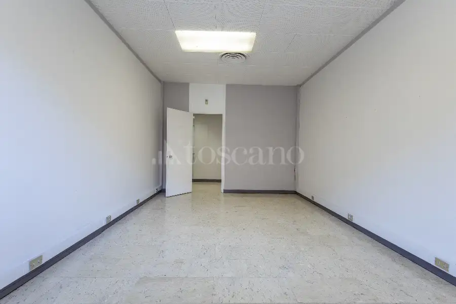 Ufficio in affitto di 255 mq a €6.000 (rif. 138/2025)