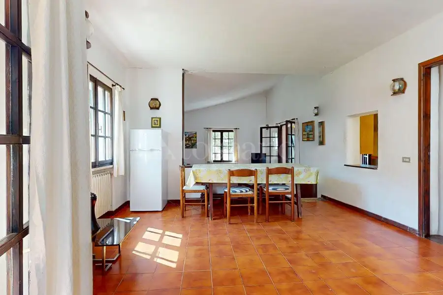 Villa in vendita di 260 mq trattativa riservata (rif. 10/2026)