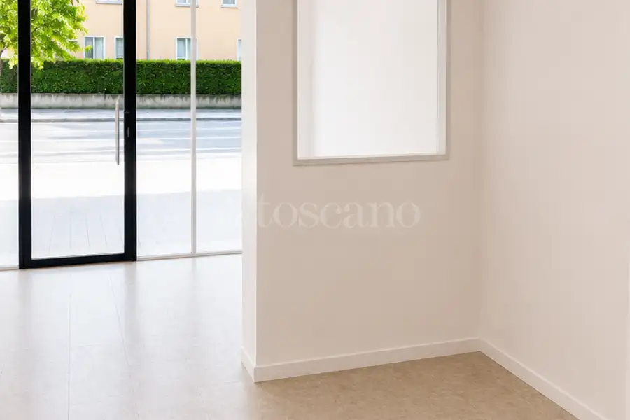Negozio in vendita di 78 mq a €400.000 (rif. 4/2026)