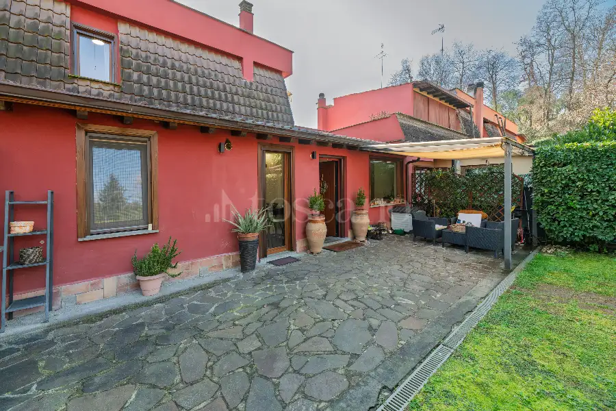 Villa Plurifamiliare in vendita di 130 mq a €370.000 (rif. 1/2026)