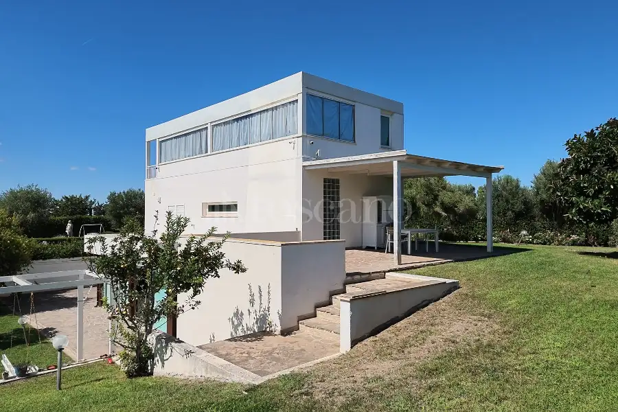 Casa Indipendente in vendita di 250 mq a €879.000 (rif. 203/2026)