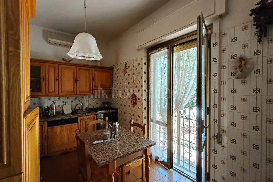 Villa Plurifamiliare in vendita di 270 mq a €485.000 (rif. 51/2026)