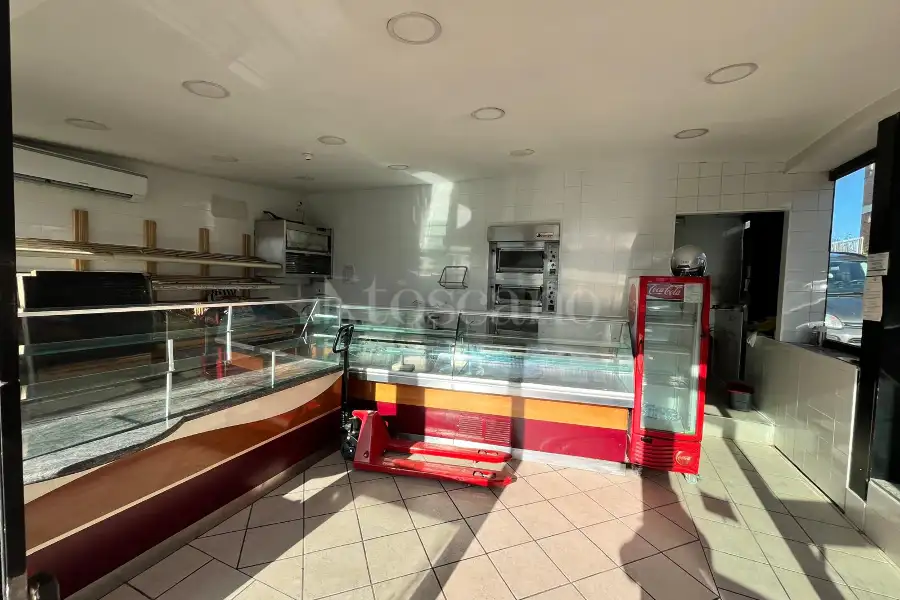 Negozio in vendita di 140 mq a €219.000 (rif. 5/2026)