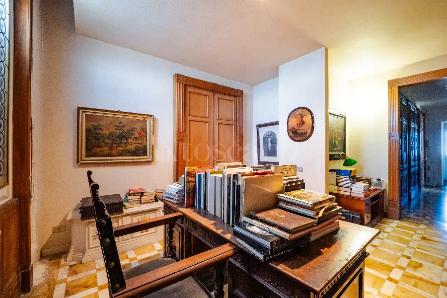 Attico in vendita di 440 mq a €1.650.000 (rif. 17/2026)