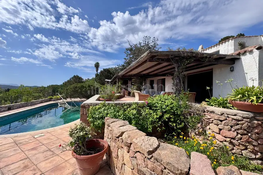Villa in vendita di 291 mq trattativa riservata (rif. 11/2026)