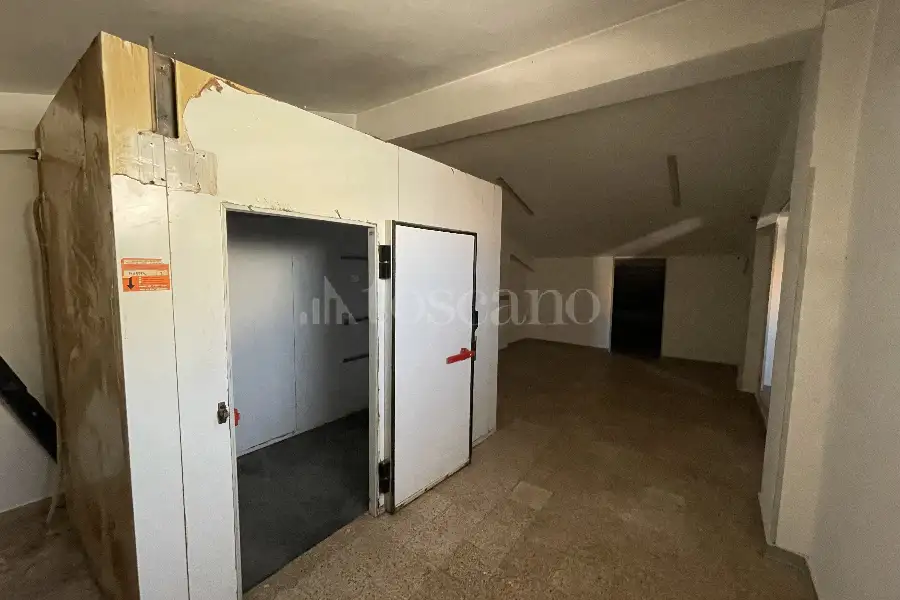 Negozio in vendita di 98 mq a €124.000 (rif. 44/2025)