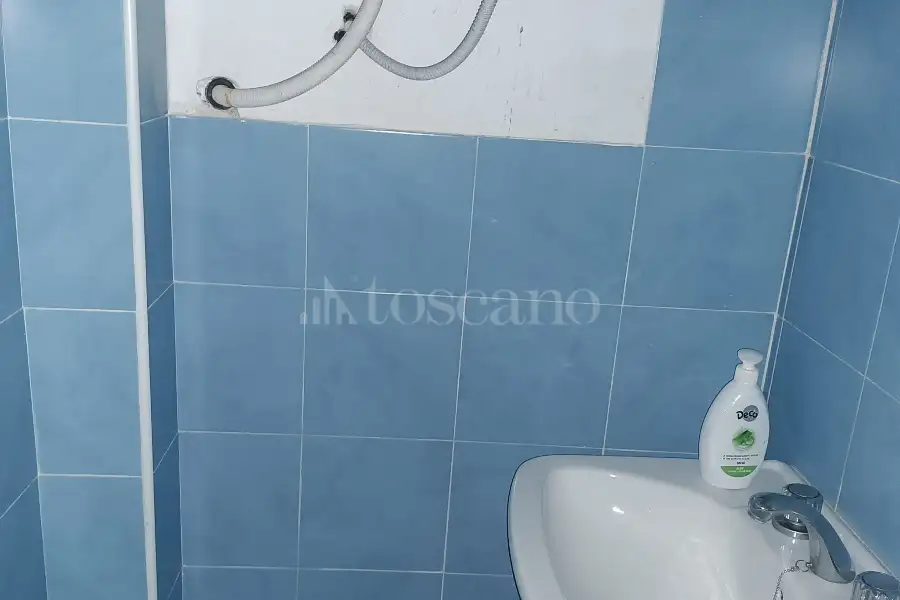 Negozio in affitto di 100 mq a €750 (rif. 54/2025)