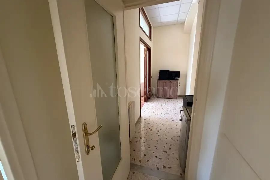 Ufficio in affitto di 80 mq a €700 (rif. 4/2026)