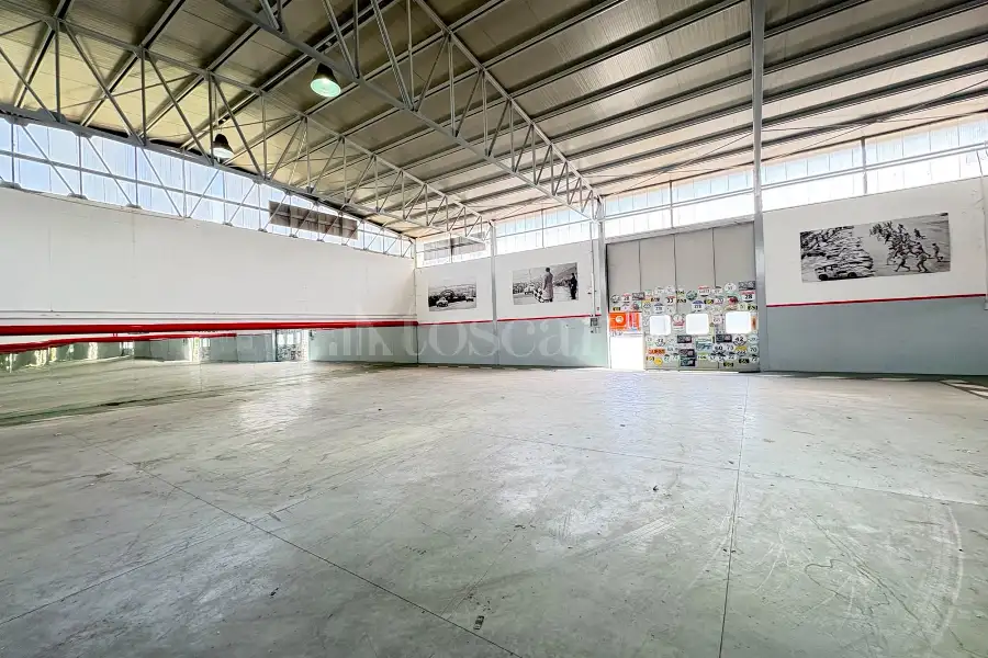 Capannone in affitto di 400 mq a €2.000 (rif. 43/2026)