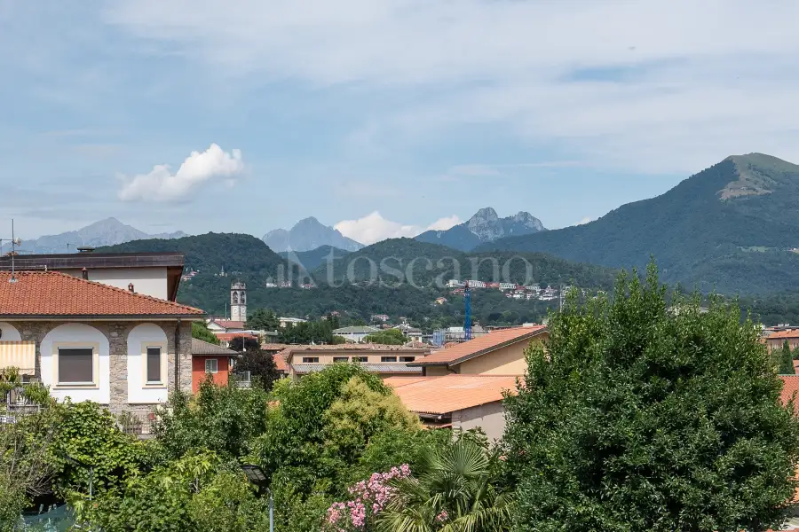 Casa in vendita di 250 mq a €270.000 (rif. 28/2025)