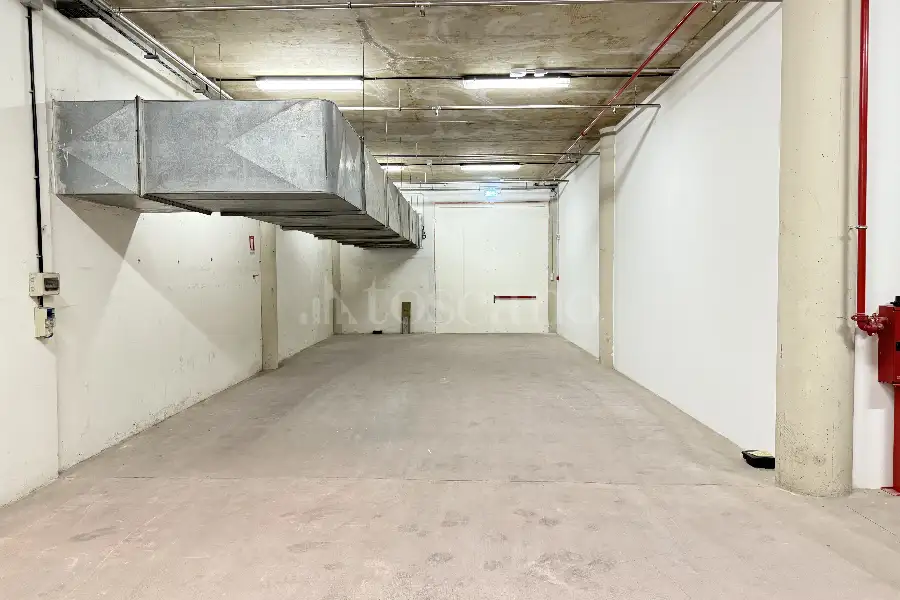 Magazzino in vendita di 300 mq a €70.000 (rif. 27/2025)