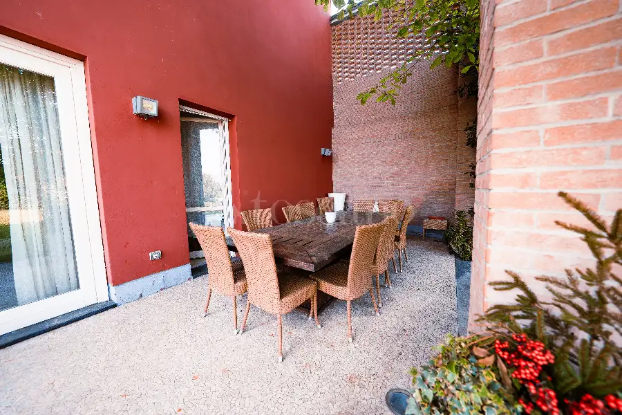 Casa Indipendente in vendita di 340 mq a €1.490.000 (rif. 24/2026)