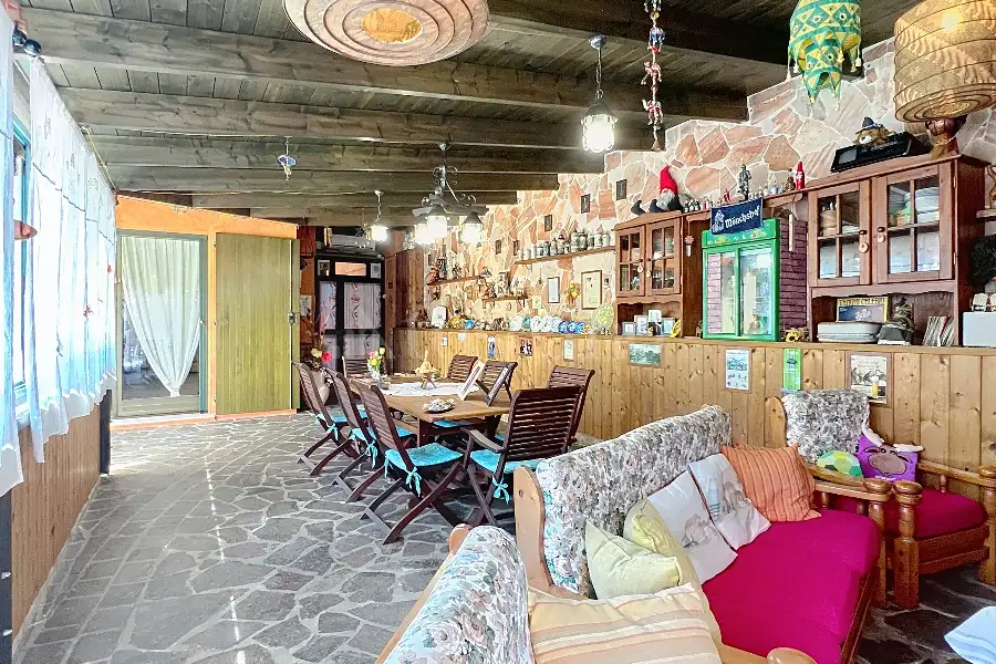 Casa Indipendente in vendita di 330 mq a €590.000 (rif. 82/2025)