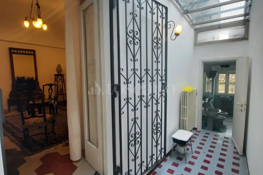 Palazzo in vendita di 200 mq a €165.000 (rif. 5/2026)