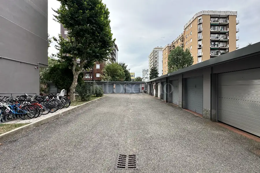 Box in vendita di 12 mq a €50.000 (rif. 43/2026)