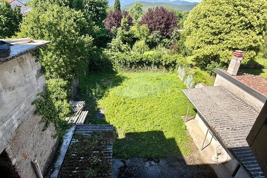 Casa Indipendente in vendita di 400 mq a €315.000 (rif. 41/2026)