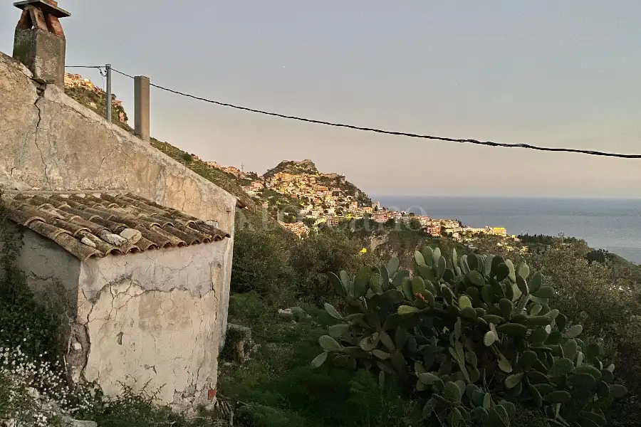 Agricolo in vendita di 940 mq a €60.000 (rif. 9/2026)