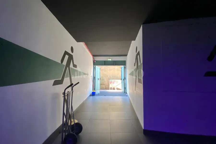 Negozio in vendita di 1.200 mq a €1.250.000 (rif. 40/2026)
