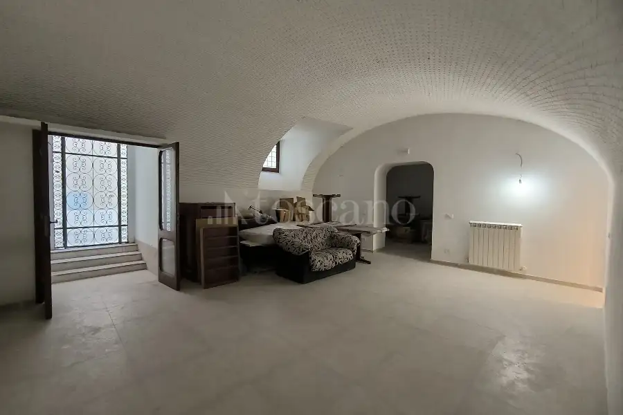 Negozio in vendita di 180 mq a €240.000 (rif. 49/2025)