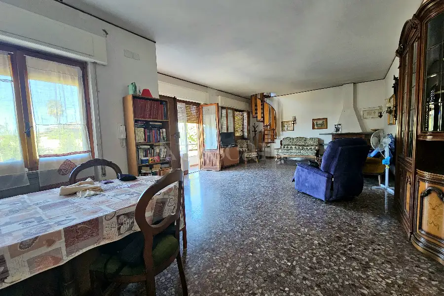 Villa in vendita di 400 mq a €429.000 (rif. 89/2026)