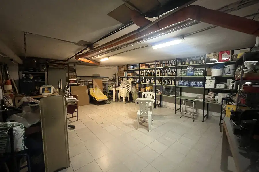 Negozio in vendita di 140 mq a €299.000 (rif. 25/2026)