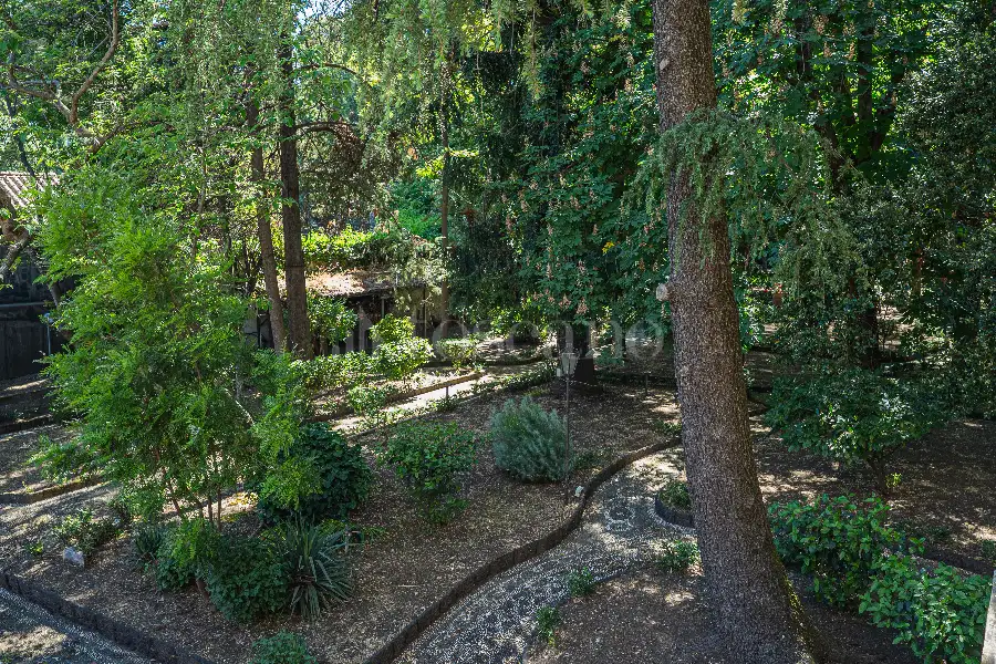 Villa in vendita di 1.200 mq a €4.250.000 (rif. 61/2026)
