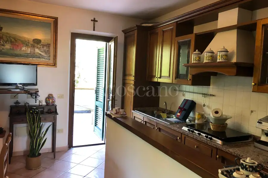Villa in vendita di 410 mq a €398.000 (rif. 43/2024)