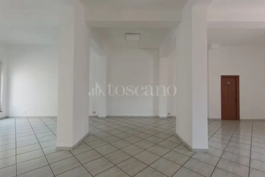 Ufficio in affitto di 110 mq a €800 (rif. 93/2025)