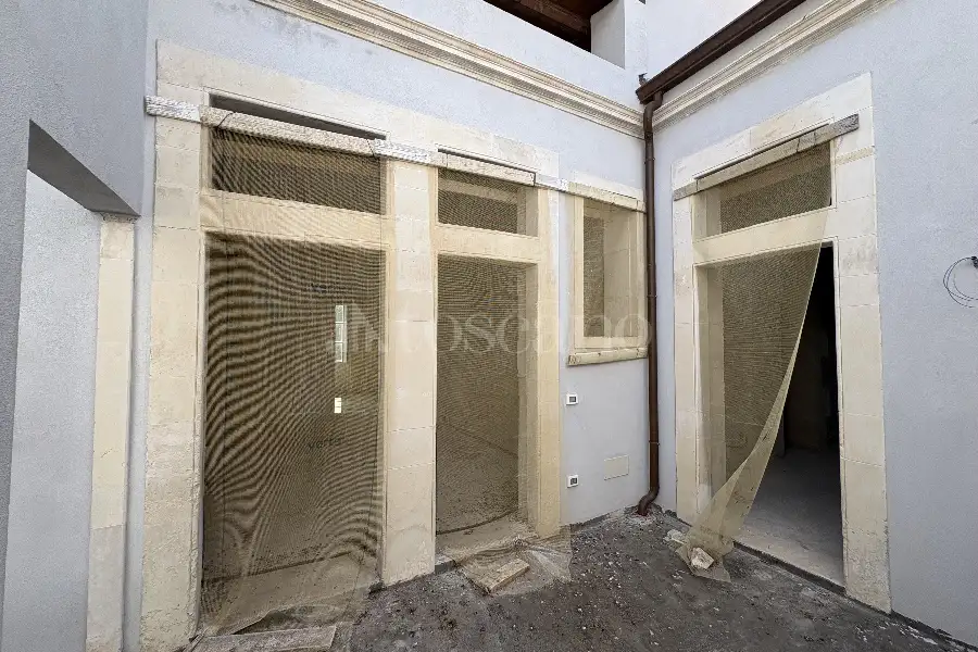 Casa in vendita di 290 mq a €450.000 (rif. 110/2026)