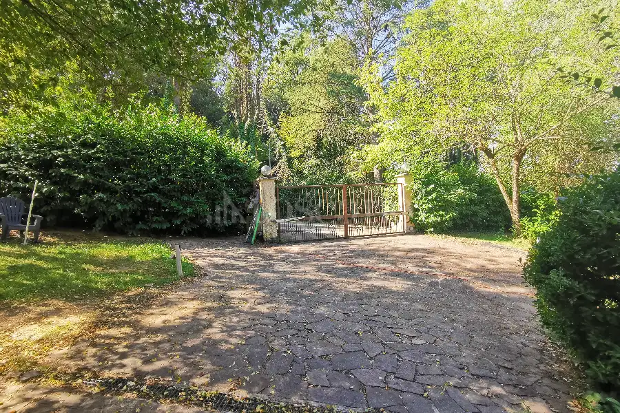 Casa Indipendente in vendita di 250 mq a €540.000 (rif. 38/2023)