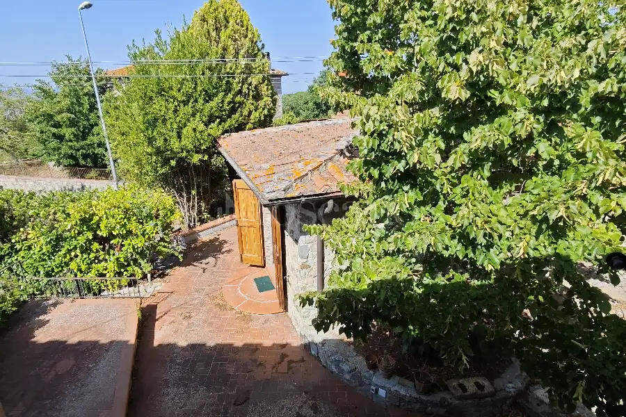 Casale in vendita di 300 mq a €570.000 (rif. 24/2022)
