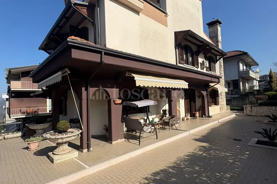 Villa in vendita di 450 mq a €390.000 (rif. 70/2026)