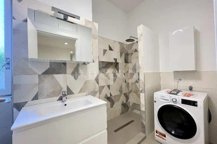 Casa in affitto di 100 mq a €1.700 (rif. 41/2025)