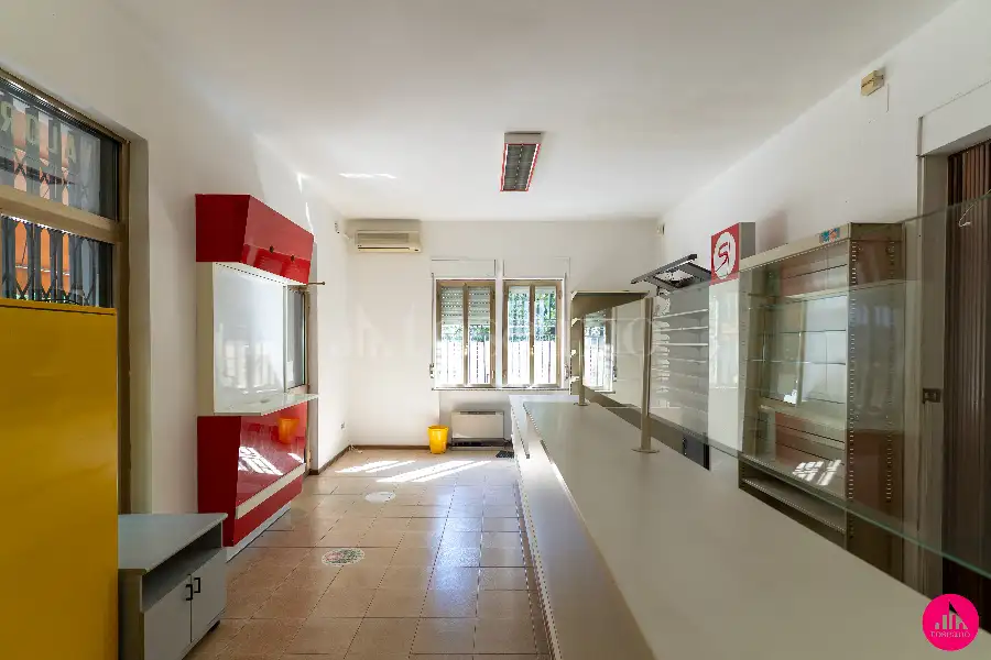 Negozio in vendita di 45 mq a €55.000 (rif. 9/2026)