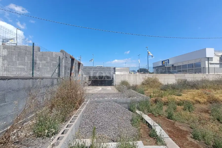 Edificabile Commerciale in vendita di 920 mq a €139.000 (rif. 79/2026)