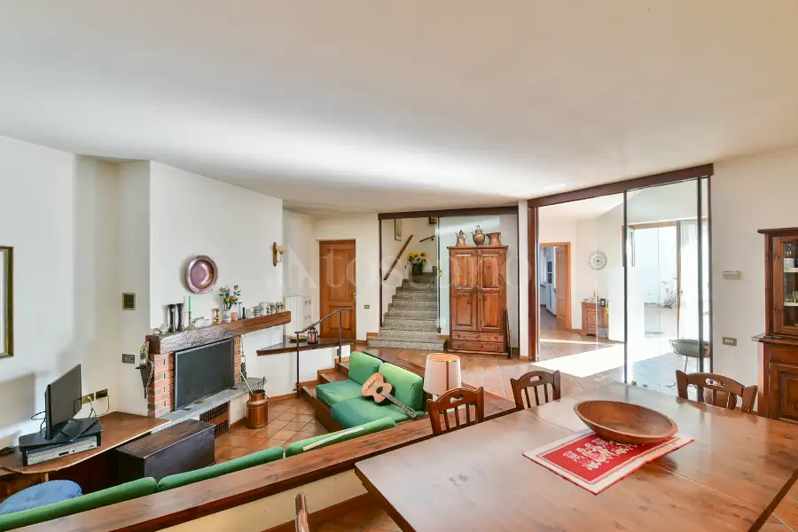 Villa in vendita di 660 mq a €790.000 (rif. 26/2025)