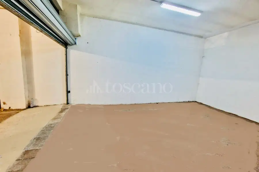 Box in affitto di 40 mq a €380 (rif. 23/2026)