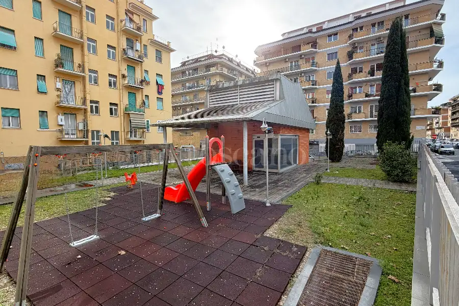 Negozio in vendita di 131 mq a €245.000 (rif. 3/2026)