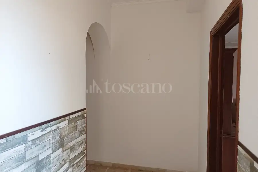 Villa in vendita di 365 mq a €490.000 (rif. 112/2025)