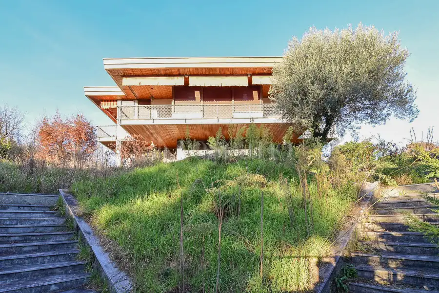 Villa in vendita di 370 mq a €525.000 (rif. 54/2025)