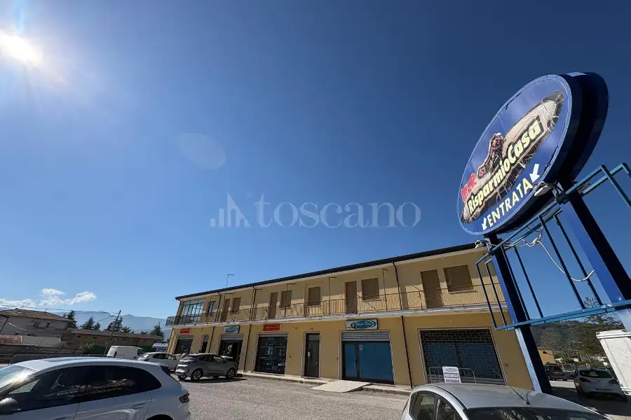 Ufficio in affitto di 300 mq a €3.000 (rif. 83/2026)
