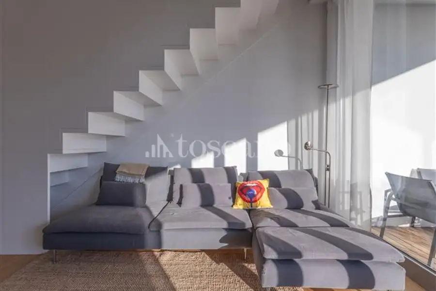Attico in affitto di 200 mq a €3.200 (rif. 67/2026)