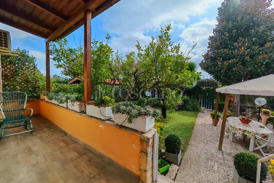 Villa Plurifamiliare in vendita di 260 mq a €489.000 (rif. 59/2026)