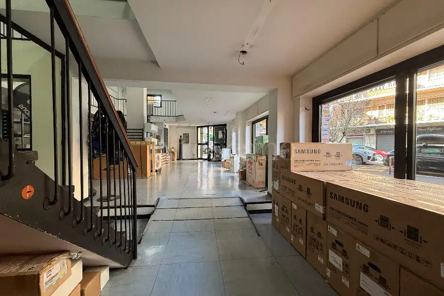 Negozio in vendita di 350 mq a €339.000 (rif. 6/2026)