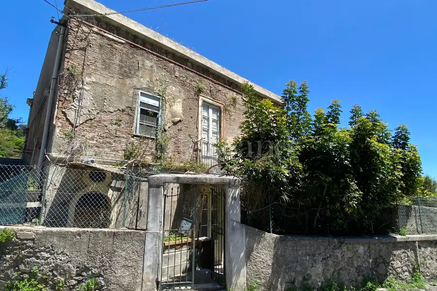 Casa Indipendente in vendita di 192 mq a €87.000 (rif. 44/2023)
