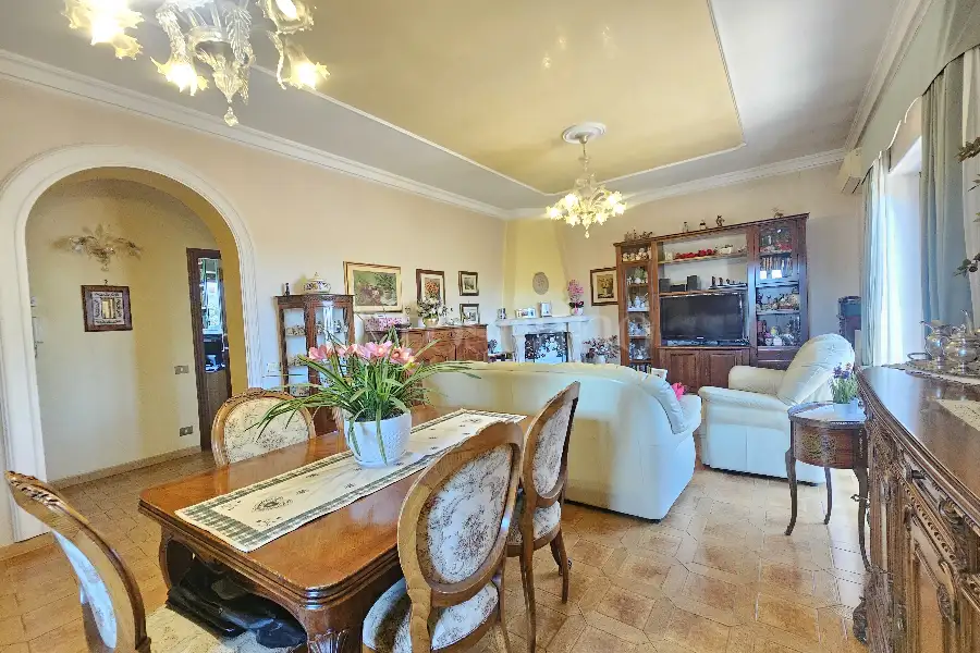 Villa Bifamiliare in vendita di 200 mq a €299.000 (rif. 141/2025)