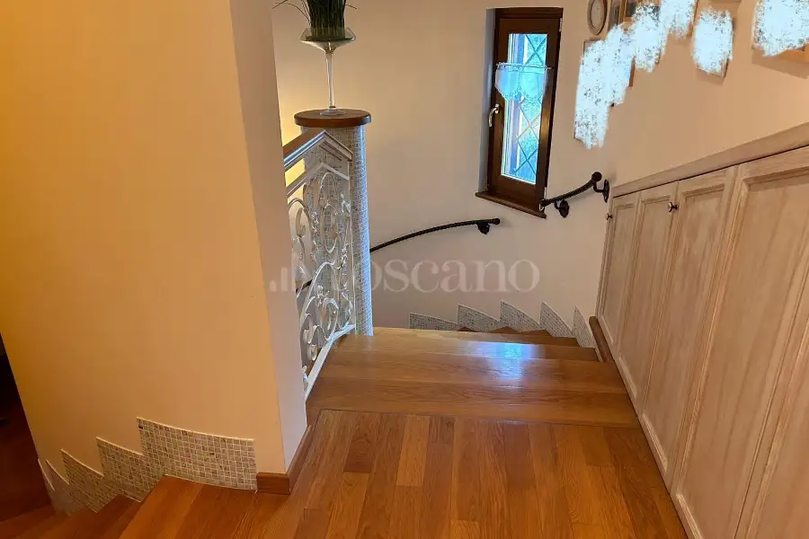 Villa in vendita di 650 mq a €998.000 (rif. 10/2024)