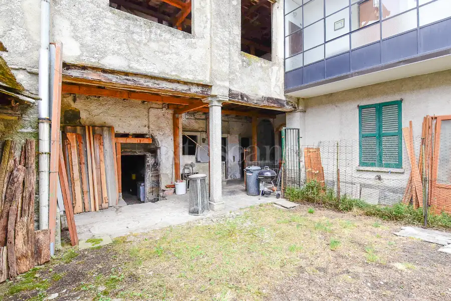 Palazzo in vendita di 250 mq a €248.000 (rif. 30/2025)